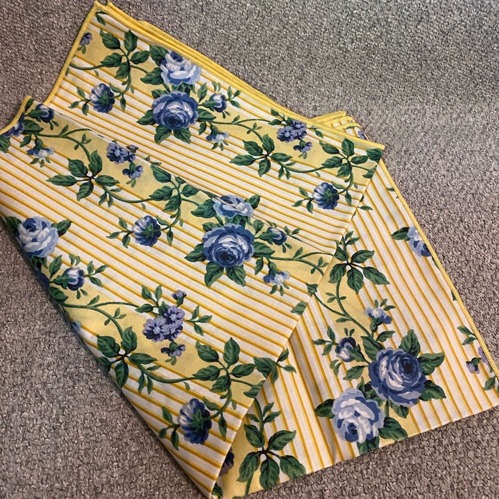 Longaberger Rose Trellis Napkins